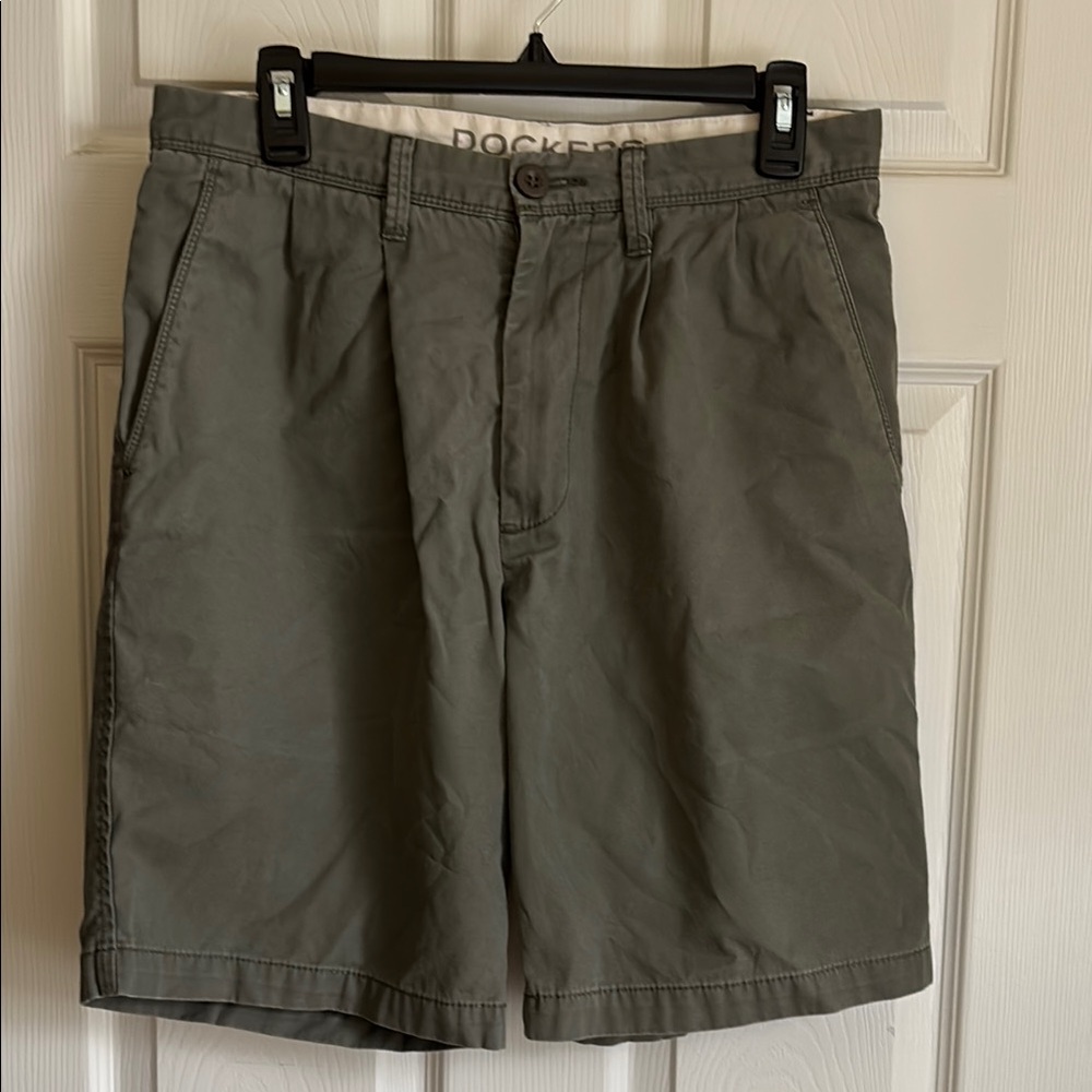 Dockers Men's Green Shorts